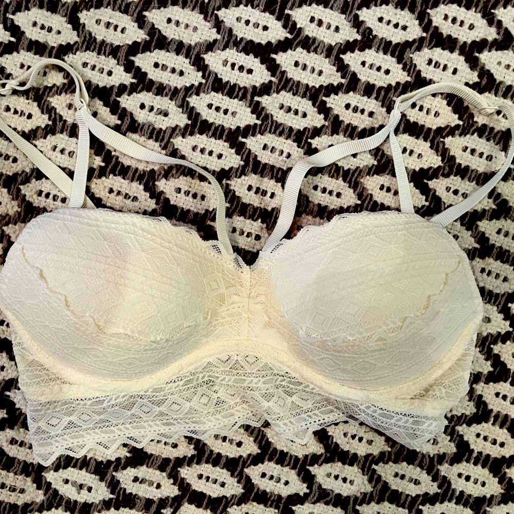PINK Victoria’s Secret Lace Bralette Cream Size Small
